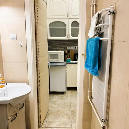 Apartment Next To New York Cafe Budapest